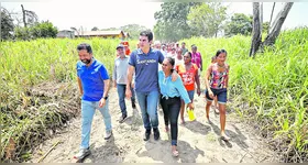 Moradores do quilombo Arapemã recebem pela primeira vez a visita de um governador do Pará.