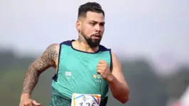 Recordista mundial dos 100m e 200m rasos, Alan Fonteles é o grande destaque da delegação paraense nas Paralimpíadas de Paris 2024.