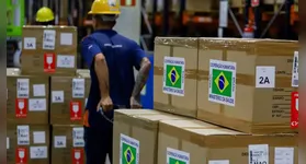 Os kits de medicamentos foram enviados pelo governo federal na madrugada desta sexta-feira (4)