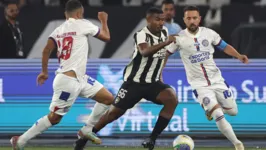 Bahia e Botafogo lutam por posições no topo da tabela da Série A neste domingo (25).