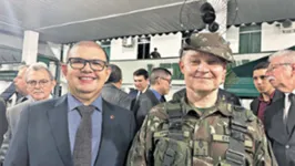 Nilton Lobato, diretor comercial, representou o Grupo RBA na cerimônia do Comando Militar do Norte