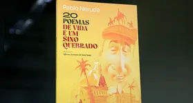 Capa de "20 Poemas de Vida e um Sino Quebrado", de Pablo Neruda: uma edição bilíngue que celebra a poesia e a vida do mestre chileno, traduzida por Affonso Romano de Sant'Anna.