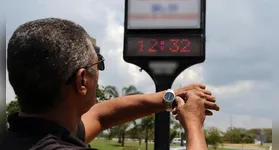 Com o horário de verão, relógios em parte do país são adiantados em uma hora entre novembro e fevereiro