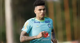 Em sua primeira convocação, Igor Jesus se destaca no primeiro treino da semana e pode estrear como titular.