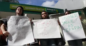 Pais de crianças em tratamento protestaram na última sexta-feira contra a Unimed Belém.