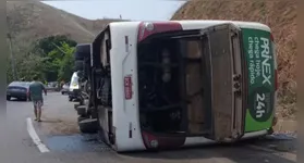 Ônibus sofreu acidente na Serra das Araras, no Rio de Janeiro.