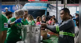 Durante a ação foram oferecidos cortes de cabelo, design de sobrancelhas, emissão de documentos, consultas médicas e odontológicas, vacinas, dentre outros serviços.