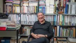 Salomão Larêdo apresentou novo trabalho durante a Feira do Livro