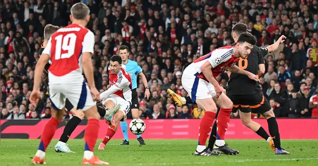 Imagem ilustrativa da notícia Gol bizarro dá vitória ao Arsenal sobre o Shakhtar