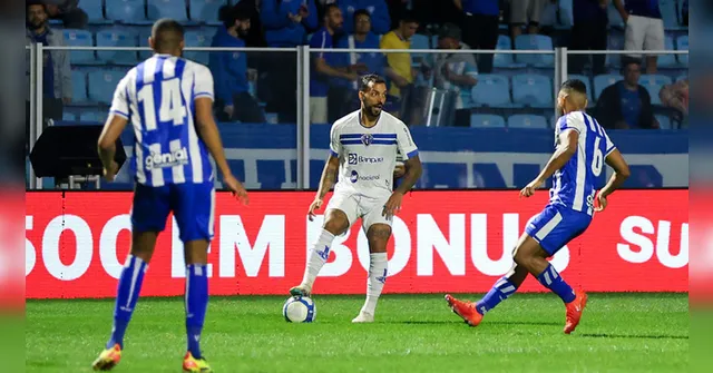 Imagem ilustrativa da notícia Avaí vence e Paysandu entra em crise na Série B 2024