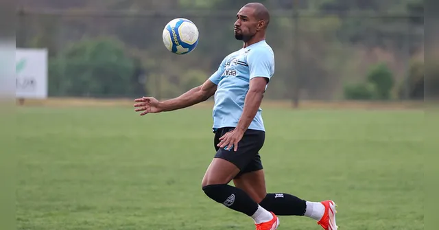 Imagem ilustrativa da notícia Kevyn atinge marca especial com a camisa do Paysandu