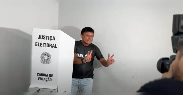 Imagem ilustrativa da notícia Éder Mauro vota em colégio na Marambaia, em Belém