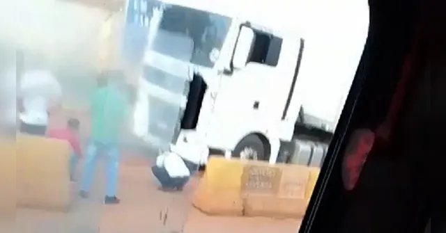 Imagem ilustrativa da notícia Ciclista morre após ser atropelado por carreta em Ananindeua