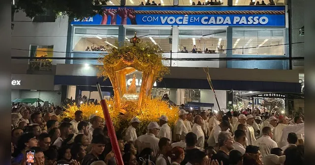 Imagem ilustrativa da notícia Trasladação termina com quase 2 milhões de romeiros nas ruas
