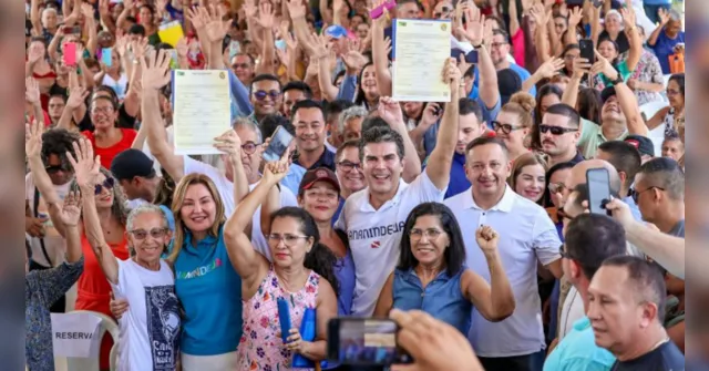 Imagem ilustrativa da notícia Governo entrega títulos de regularização em Ananindeua