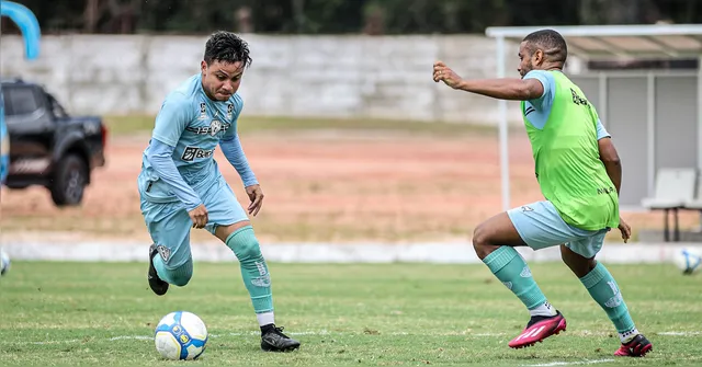 Imagem ilustrativa da notícia Esli perde espaço no Paysandu na reta final da Série B