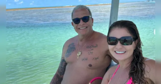 Imagem ilustrativa da notícia Hélio dos Anjos curte praia e dá recado após vencer o Paysandu