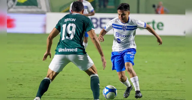 Imagem ilustrativa da notícia Hélio dos Anjos diz que Esli é "jogador de lances isolados"