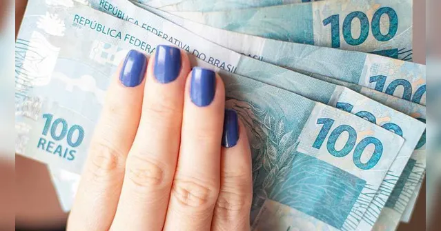 Imagem ilustrativa da notícia Quer dinheiro? Lei da atração ensina a dormir com nota de R$ 100