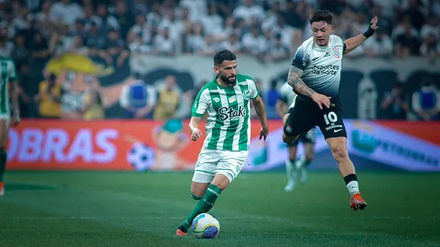 Imagem ilustrativa da notícia Nos acréscimos, Corinthians vence e avança para semifinal