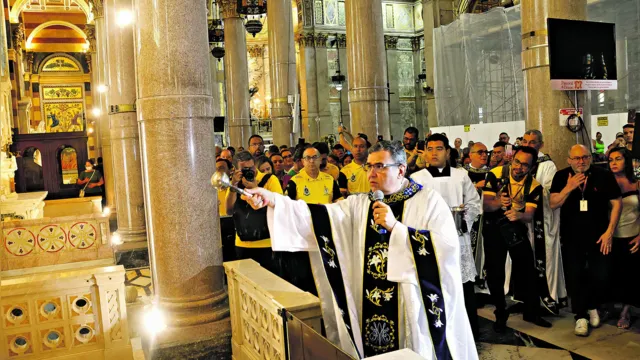 Imagem ilustrativa da notícia Capelas da Basílica Santuário de Nazaré são entregues após restauração