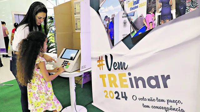 Imagem ilustrativa da notícia TRE “treina” eleitores para uso da urna eletrônica