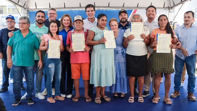 Imagem ilustrativa da notícia Governo entrega títulos de terra para agricultores de Abaeté