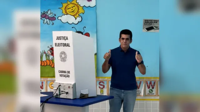 Imagem ilustrativa da notícia Antônio Doido vota no colégio Jader Barbalho, em Ananindeua