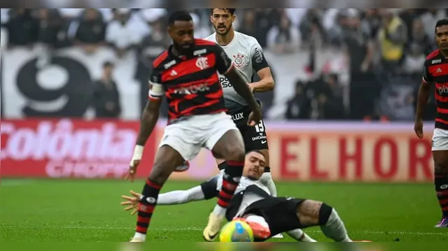 Imagem ilustrativa da notícia Com um a menos, Flamengo segura o Corinthians e vai à final