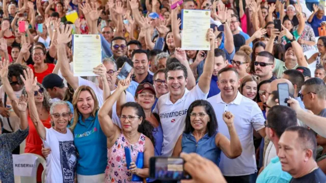 Imagem ilustrativa da notícia Governo entrega títulos de regularização em Ananindeua