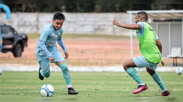 Imagem ilustrativa da notícia Esli perde espaço no Paysandu na reta final da Série B