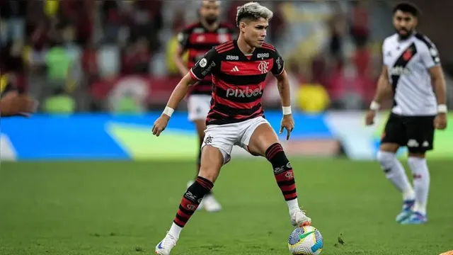 Imagem ilustrativa da notícia Flamengo perde Luiz Araújo por 2 meses após lesão no joelho