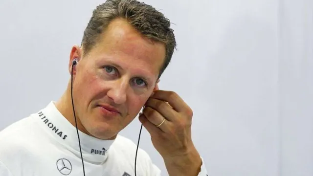 Imagem ilustrativa da notícia Schumacher aparece pela 1ª vez após acidente, diz imprensa