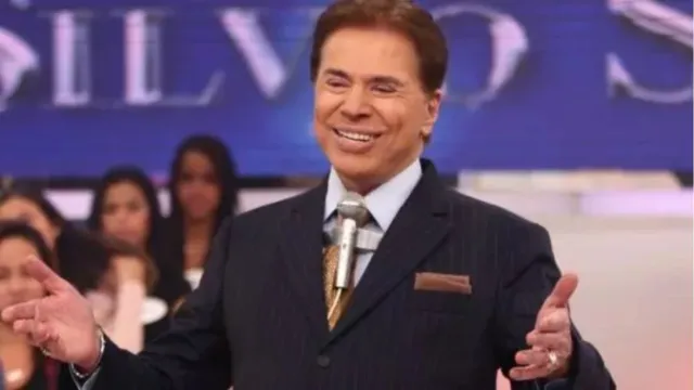 Imagem ilustrativa da notícia Corpo de Silvio Santos sai escoltado de hospital em SP