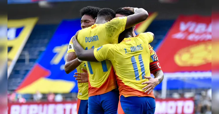 Imagem ilustrativa da notícia Eliminatórias: Colômbia vence Argentina com ajuda do VAR