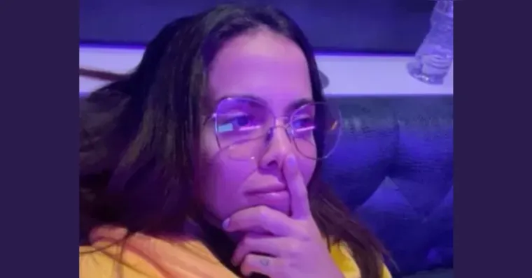 Imagem ilustrativa da notícia Aflita, Anitta expressa preocupação com o furacão Milton
