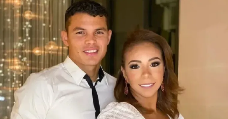 Imagem ilustrativa da notícia Jogador Thiago Silva surpreende esposa com recado ousado