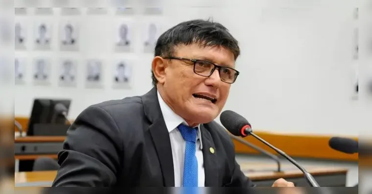 Imagem ilustrativa da notícia Éder Mauro responde denúncias de tortura e agressões