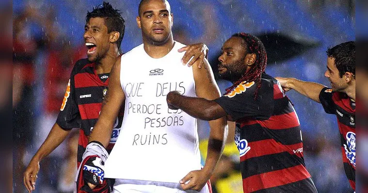 Imagem ilustrativa da notícia Adriano marca jogo de despedida entre Flamengo e Inter