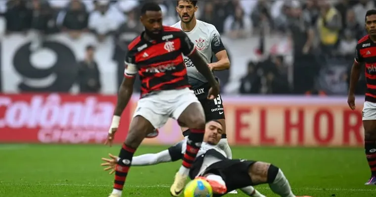 Imagem ilustrativa da notícia Com um a menos, Flamengo segura o Corinthians e vai à final