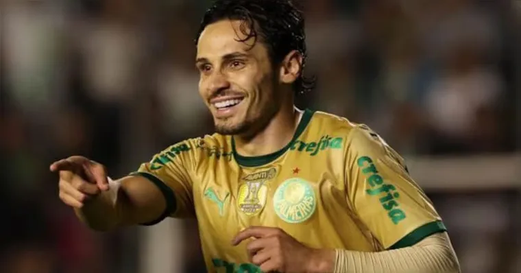 Imagem ilustrativa da notícia Veiga brilha, Palmeiras tem melhor ataque e encosta no líder