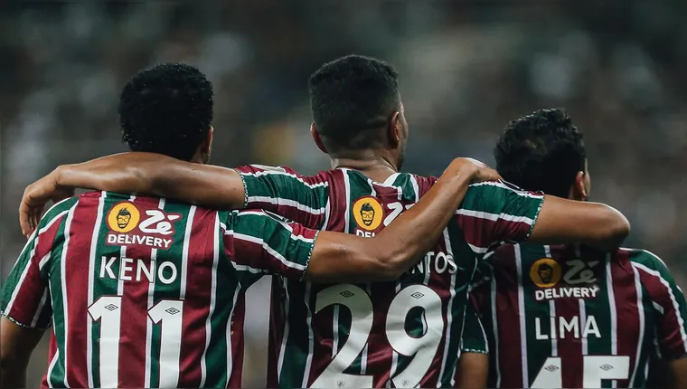 Imagem ilustrativa da notícia Com Ed Sheeran no Maraca, Fluminense vence Atlético-MG