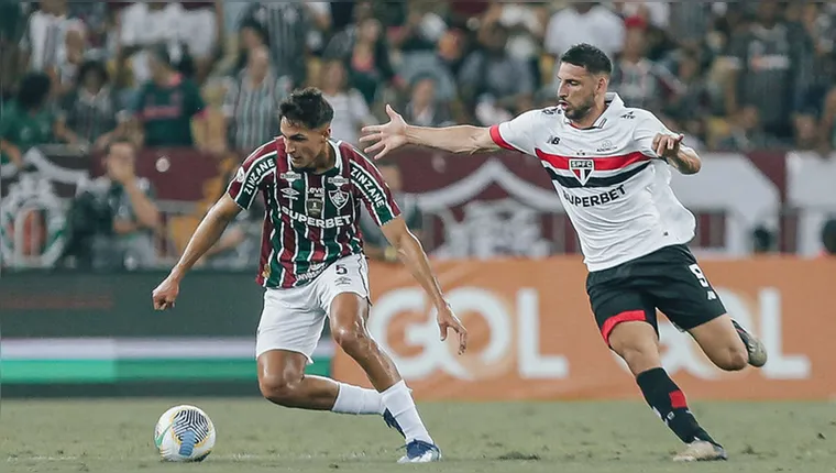 Imagem ilustrativa da notícia São Paulo vai à CBF reclamar de arbitragem em partida contra o Flu