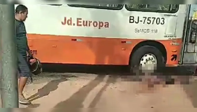 Imagem ilustrativa da notícia Ônibus atropela e mata duas pessoas na Mário Covas