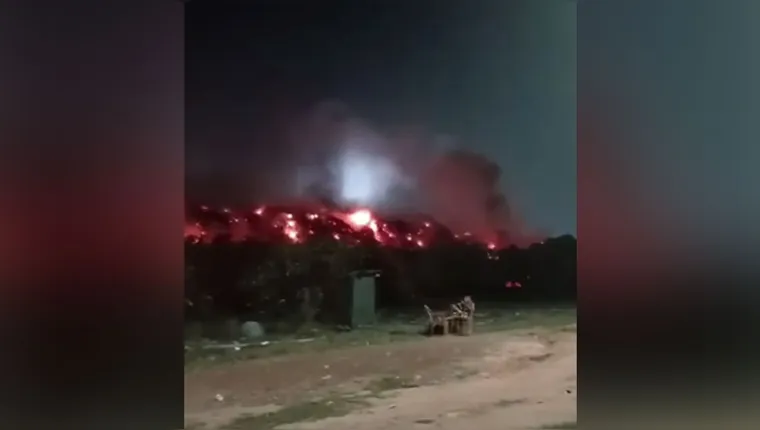 Imagem ilustrativa da notícia Vídeo: Incêndio atinge lixão do Aurá e prejudica moradores de Ananindeua