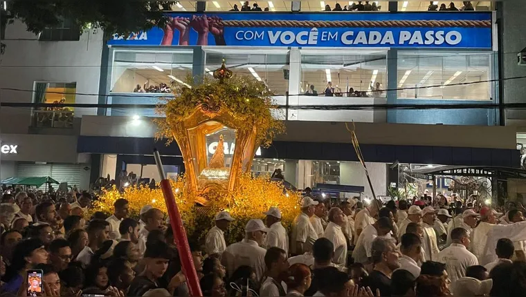 Imagem ilustrativa da notícia Trasladação termina com quase 2 milhões de romeiros nas ruas