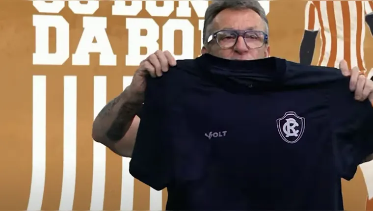 Imagem ilustrativa da notícia Veja o vídeo! Craque Neto recebe camisa do Clube do Remo