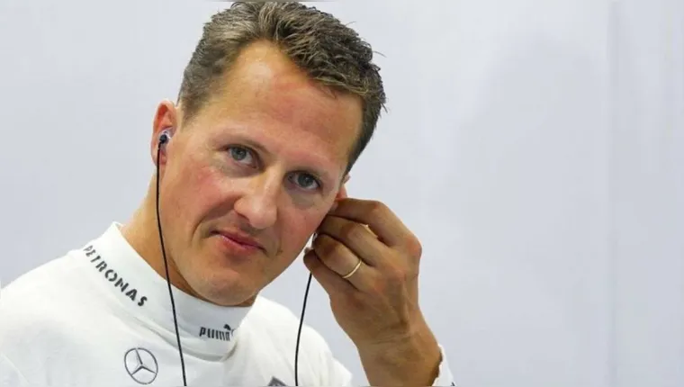 Imagem ilustrativa da notícia Schumacher aparece pela 1ª vez após acidente, diz imprensa