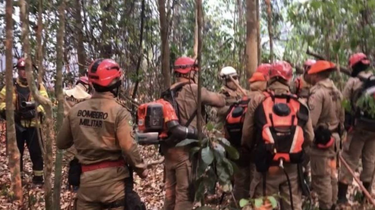 Mais agentes do Corpo de Bombeiros foram enviados pelo Estado à Terra Indígena para combater o fogo