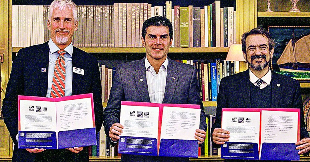 Helder Barbalho e representantes do Woodwell Climate Research Center e do Instituto de Pesquisa Ambiental da Amazônia assinaram parceria contra mudanças climáticas.